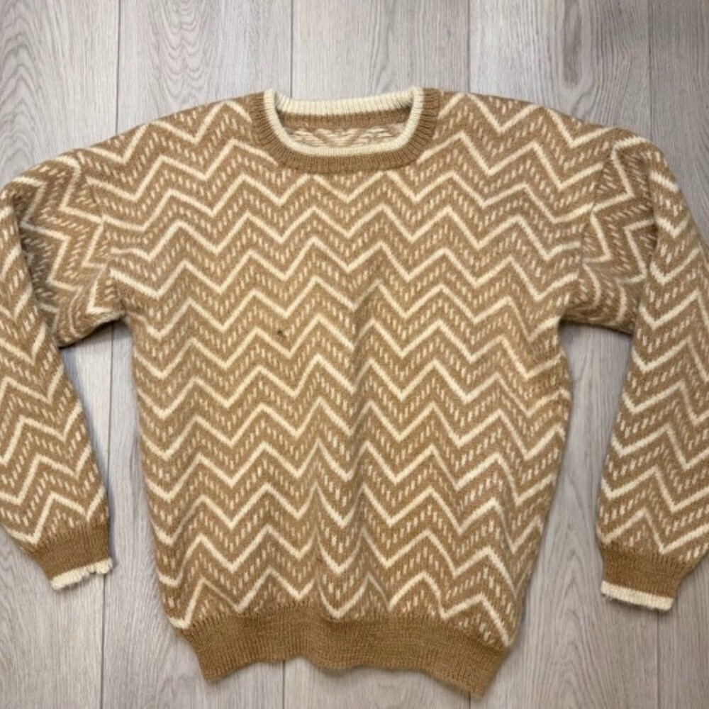 Vintage Peruvian Alpaca Wool Sweater medium